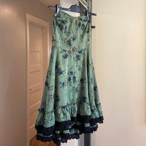 Free People Size 4 Green Silk formal gown with lace hem slight high low dress.